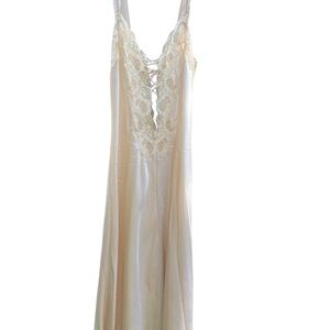 Victoria's Secret Vintage Cream Lace Slip and Robe